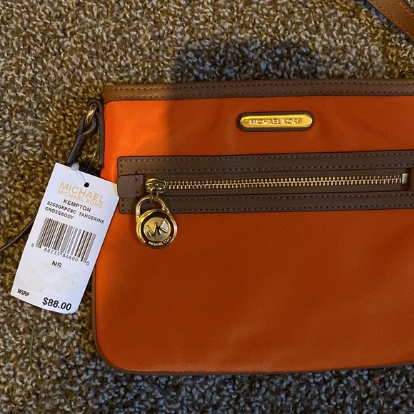 Michael Kors cross body - Picture 2 of 4